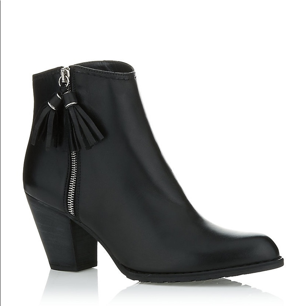 COPY - Stuart Weitzman prancing tassel ankle boot